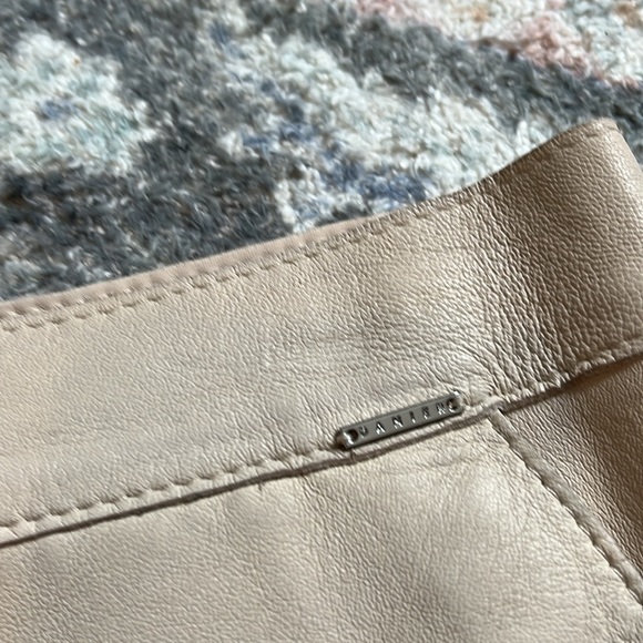 Danier Leather skirt - cream - Picture 3 of 5